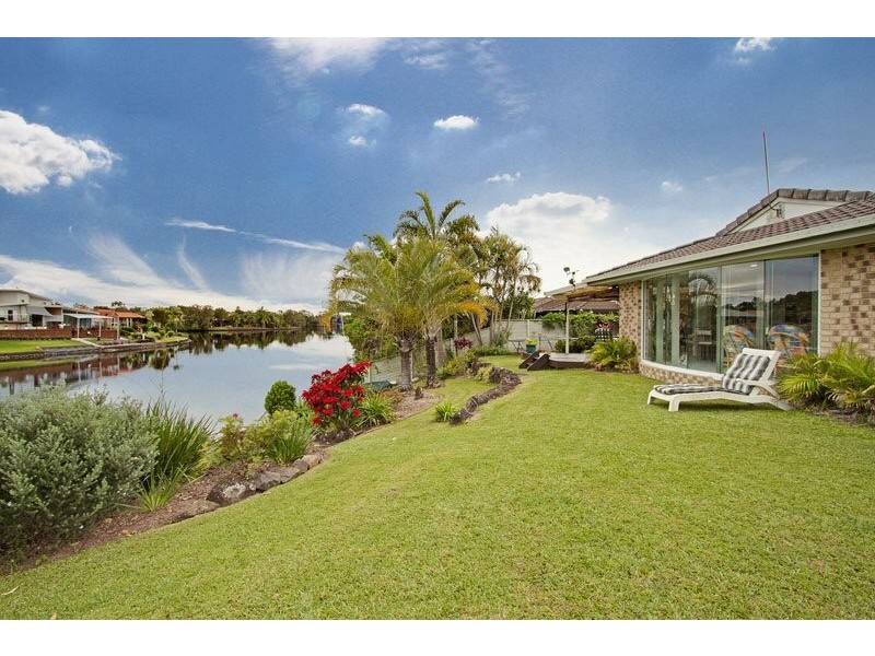 6 Eloura Court, Ocean Shores NSW 2483