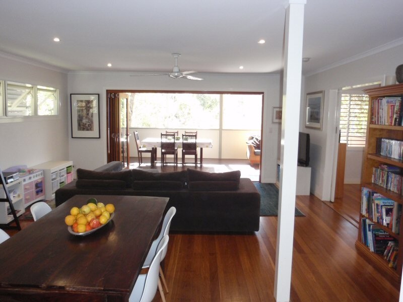 10 Gloria Street, South Golden Beach NSW 2483