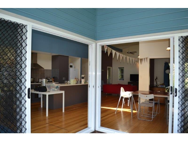 9 Mia Court, Ocean Shores NSW 2483