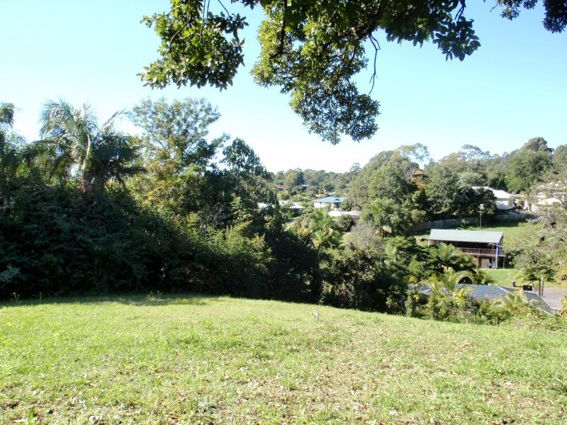 9 Binya Place, Ocean Shores NSW 2483