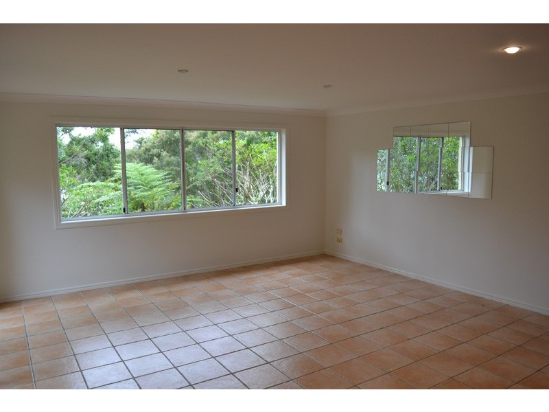 4/2 Nunyar Court, Ocean Shores NSW 2483