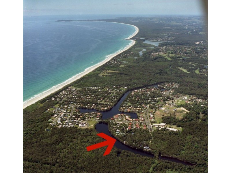 34 Hardy Avenue, Ocean Shores NSW 2483