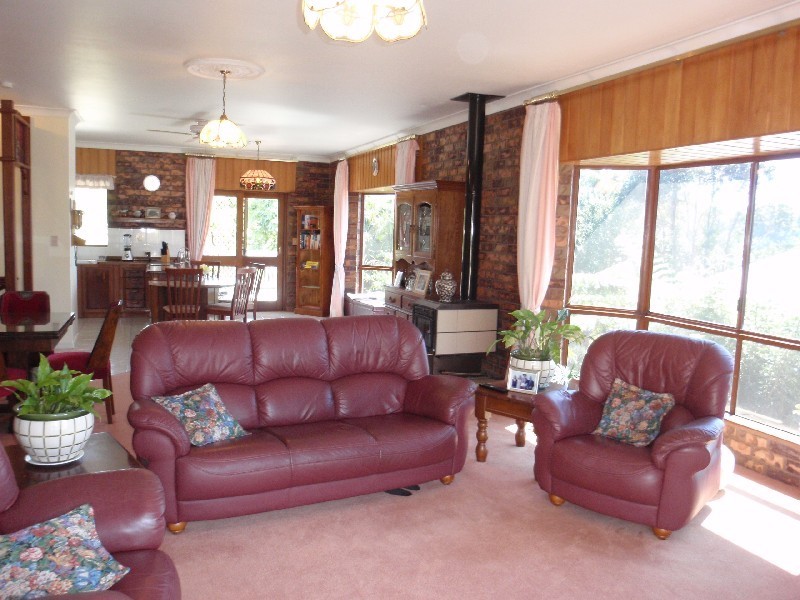 9 Wirruna Avenue, Ocean Shores NSW 2483