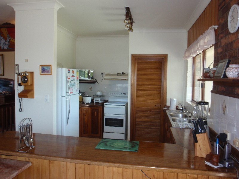 9 Wirruna Avenue, Ocean Shores NSW 2483