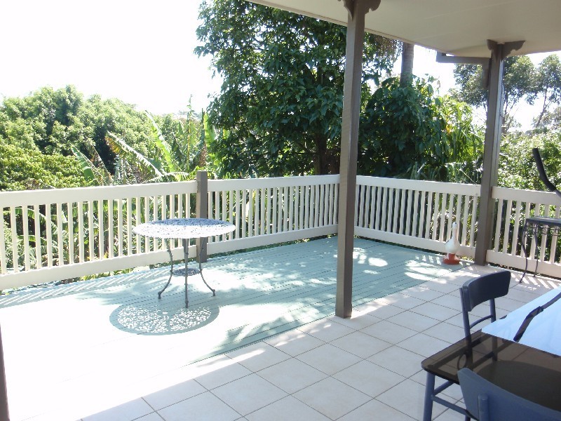 9 Wirruna Avenue, Ocean Shores NSW 2483