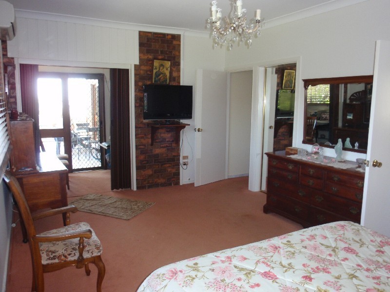 9 Wirruna Avenue, Ocean Shores NSW 2483