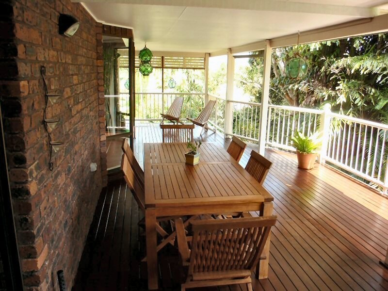 18 Narooma Drive, Ocean Shores NSW 2483