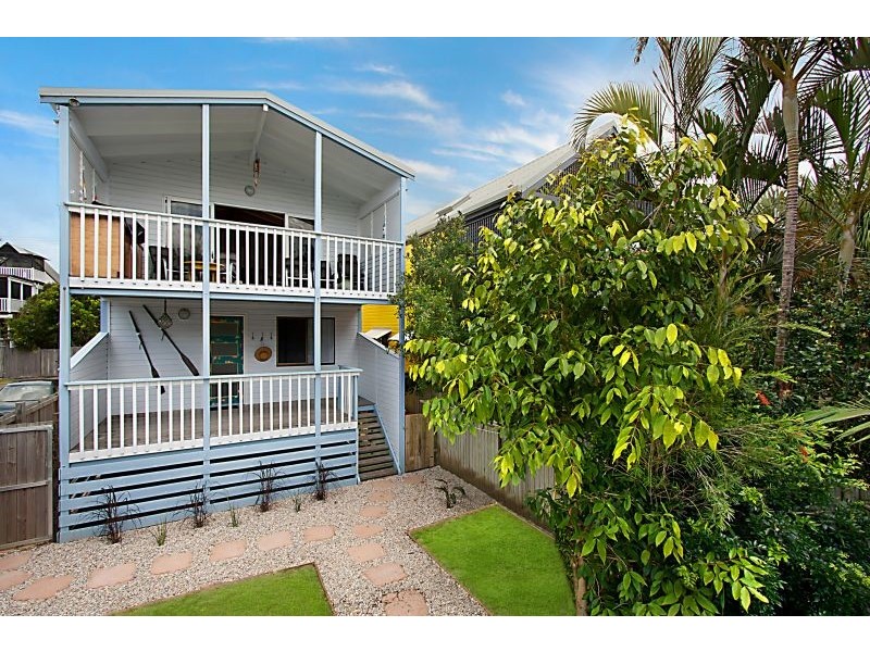 4 PACIFIC ESPLANADE, South Golden Beach NSW 2483