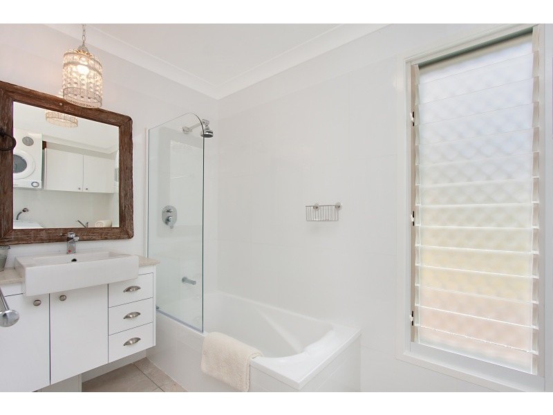 4 PACIFIC ESPLANADE, South Golden Beach NSW 2483
