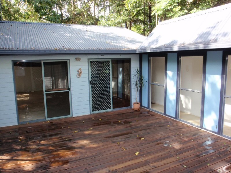 12 Dandaloo Way, Ocean Shores NSW 2483