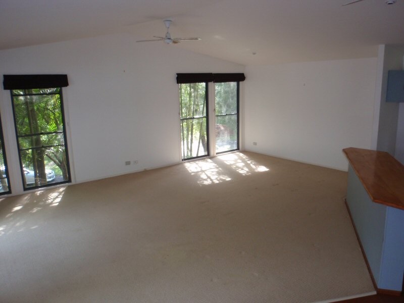 12 Dandaloo Way, Ocean Shores NSW 2483