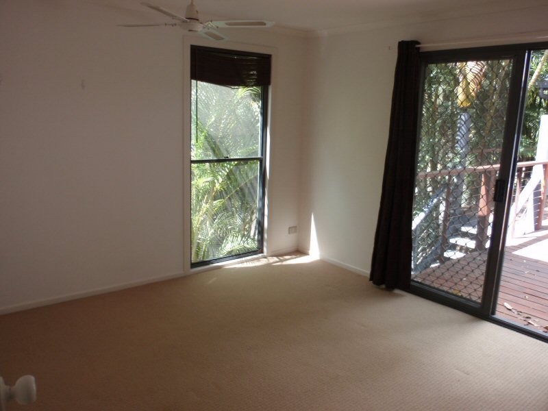 12 Dandaloo Way, Ocean Shores NSW 2483