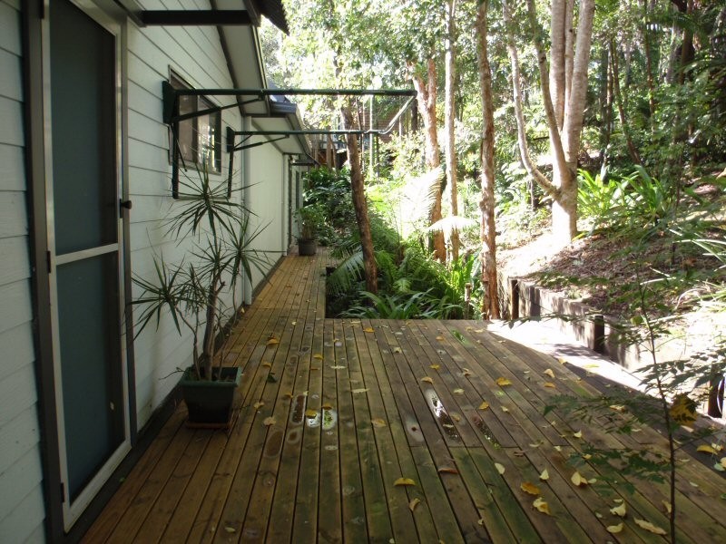 12 Dandaloo Way, Ocean Shores NSW 2483