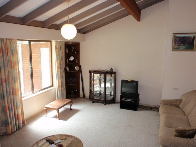 2 Tindara Avenue, Ocean Shores NSW 2483