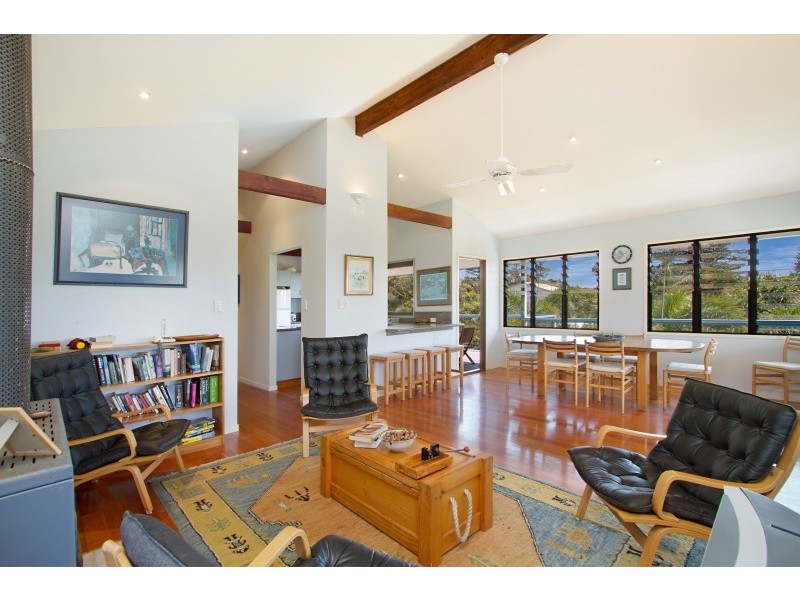 18 River street, New Brighton NSW 2483