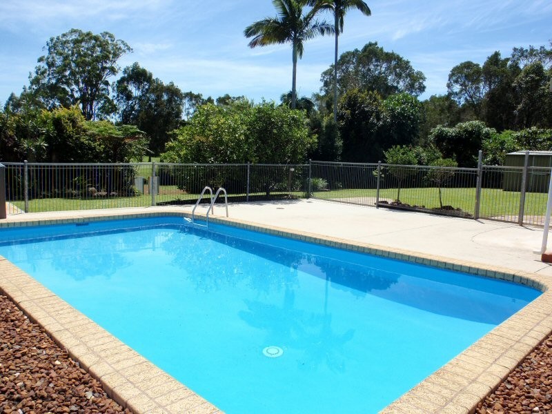 50 Narooma Drive, Ocean Shores NSW 2483