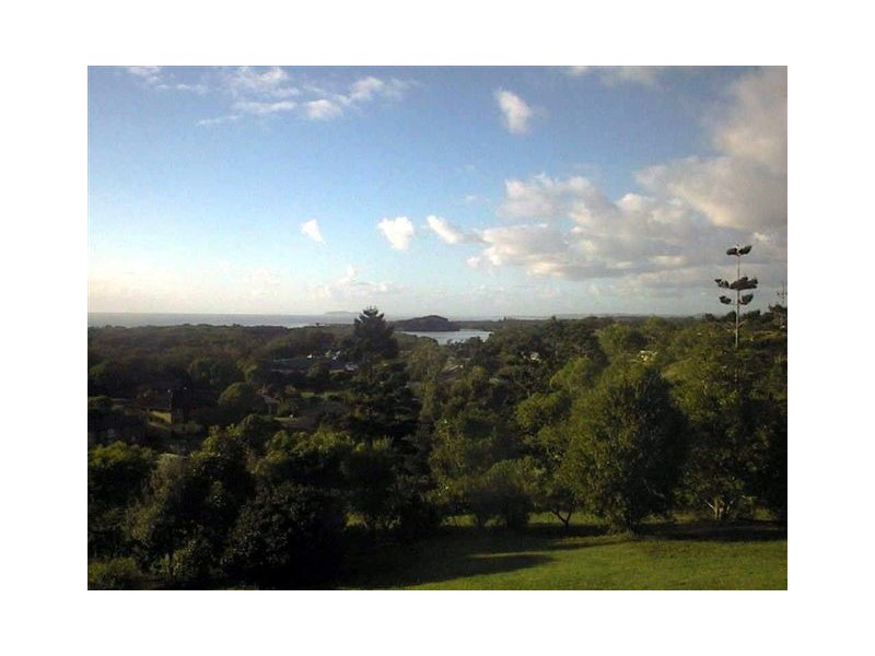 5 Yackatoon Court, Ocean Shores NSW 2483