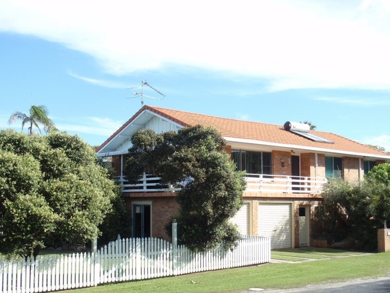 3 Ocean Avenue, New Brighton NSW 2483