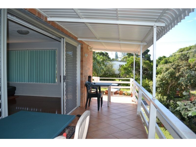 3 Ocean Avenue, New Brighton NSW 2483