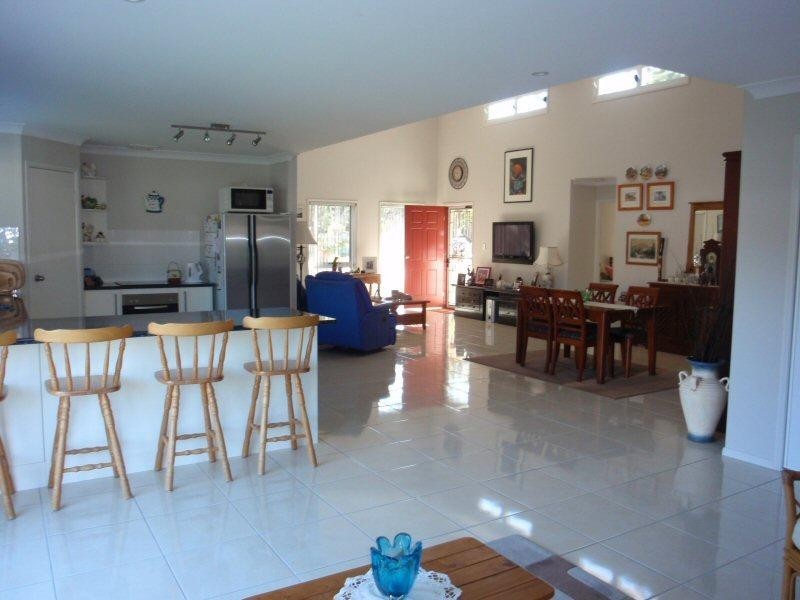 7 Miram Place, Ocean Shores NSW 2483