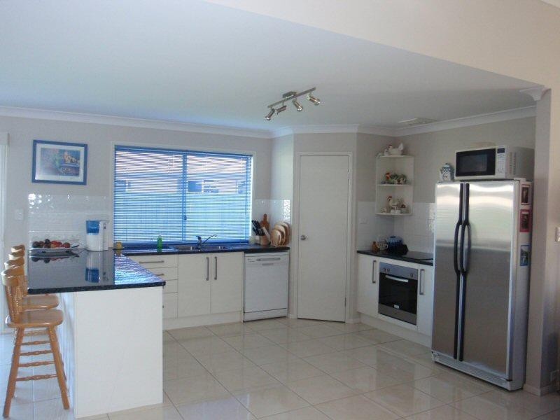 7 Miram Place, Ocean Shores NSW 2483