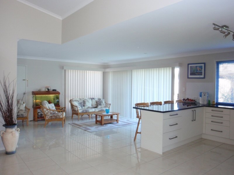 7 Miram Place, Ocean Shores NSW 2483