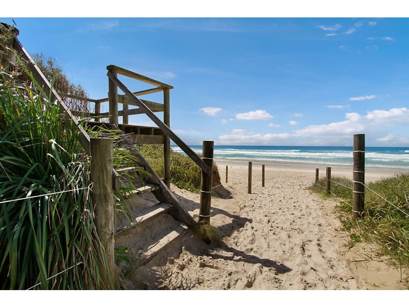 1 Beach Avenue, South Golden Beach NSW 2483