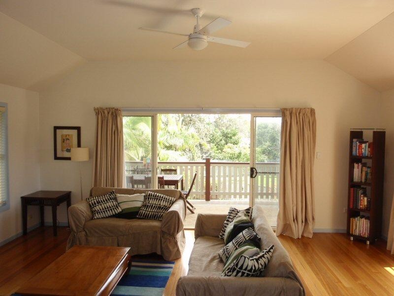 22 Muli Muli Avenue, Ocean Shores NSW 2483