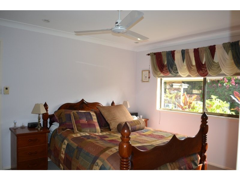 7 Aloota Crescent, Ocean Shores NSW 2483