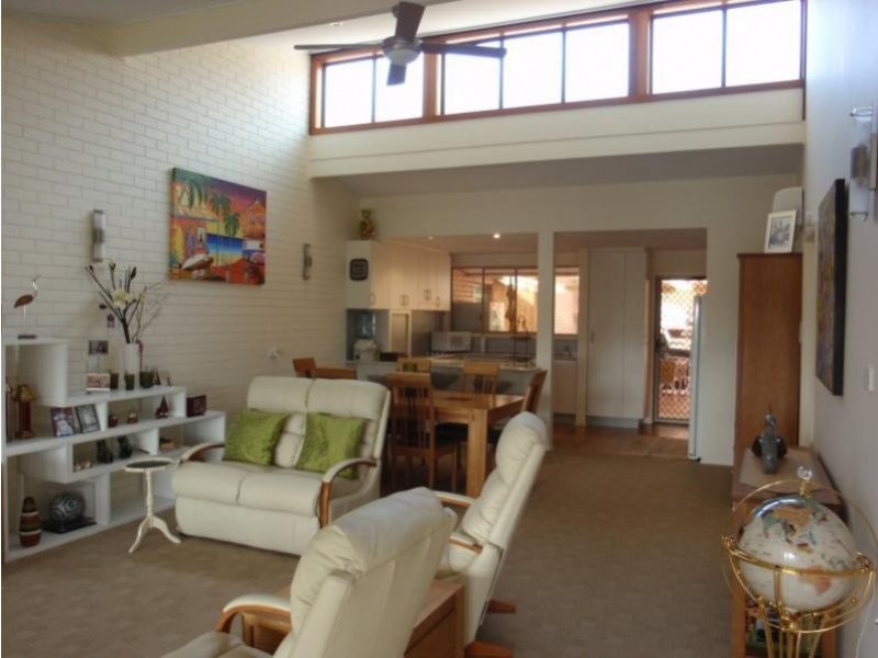22/2 Langi Place, Ocean Shores NSW 2483