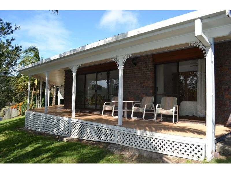 10 Larelar Court, Ocean Shores NSW 2483