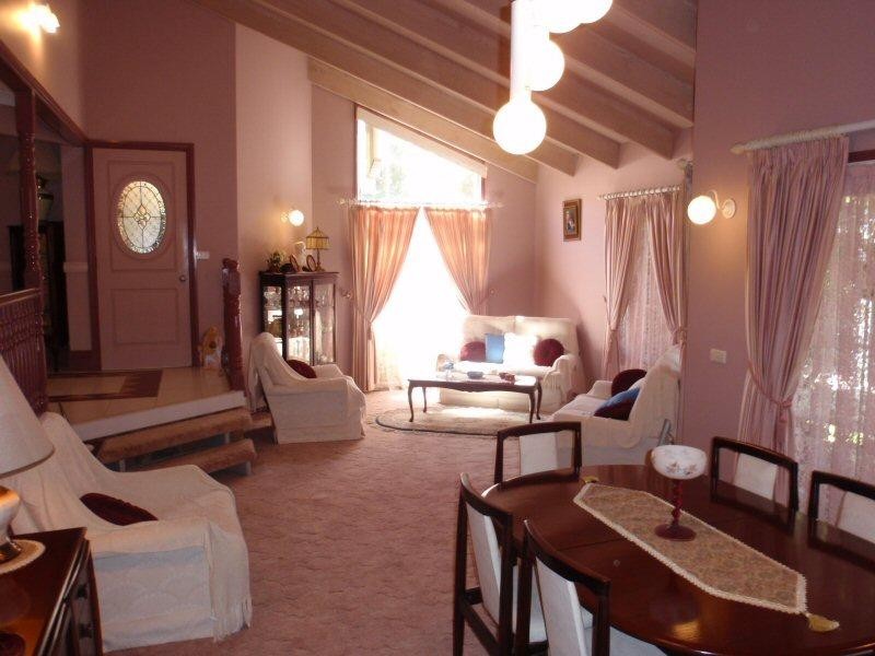 11 Tongarra Drive, Ocean Shores NSW 2483