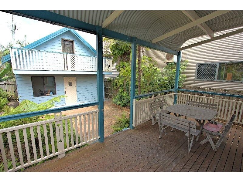 8 Pacific Esplanade, South Golden Beach NSW 2483