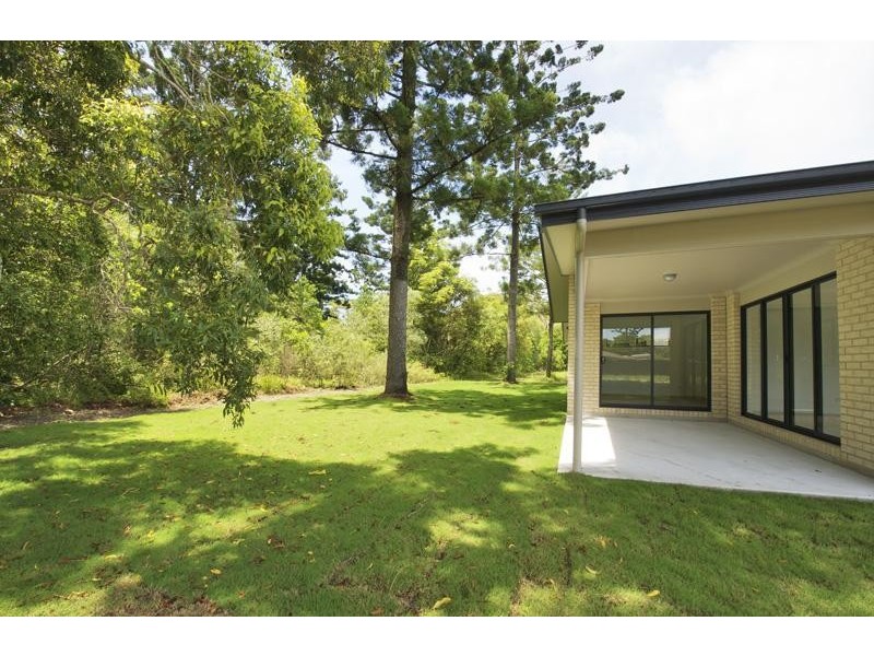 15 Boondoon Crescent, Ocean Shores NSW 2483