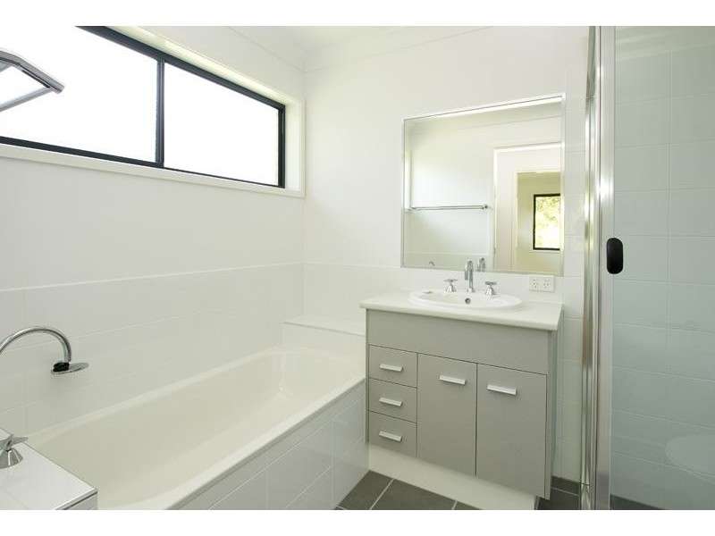 15 Boondoon Crescent, Ocean Shores NSW 2483