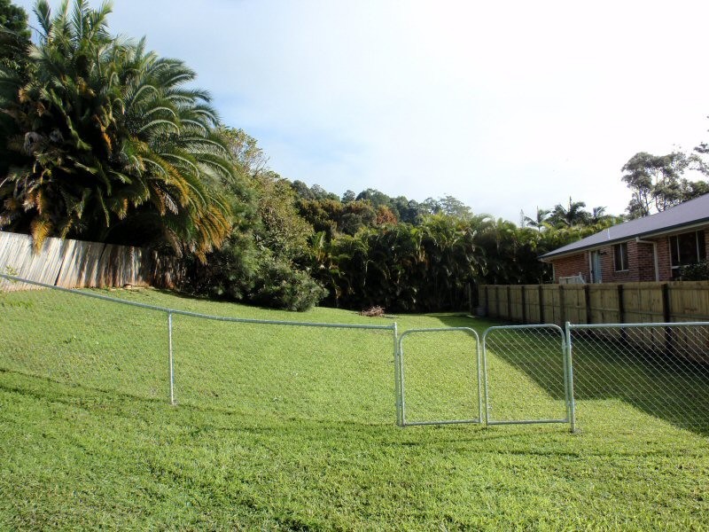 7 Coonawarra Court, Ocean Shores NSW 2483