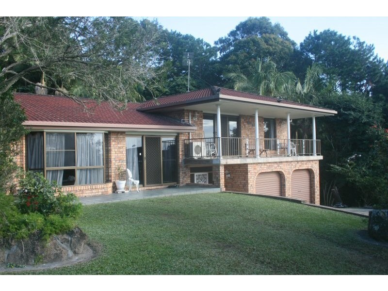 24 Binya Place, Ocean Shores NSW 2483