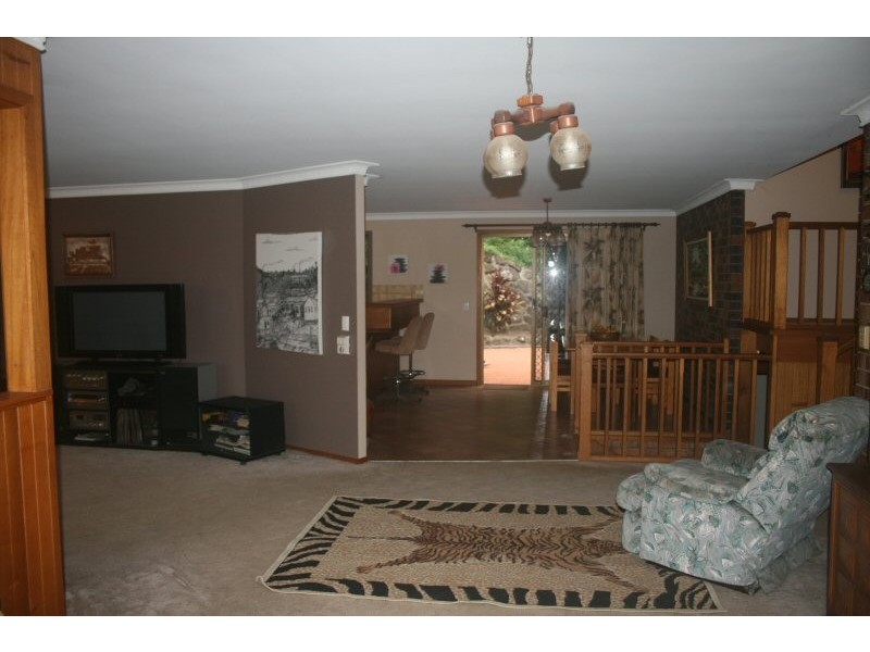 24 Binya Place, Ocean Shores NSW 2483