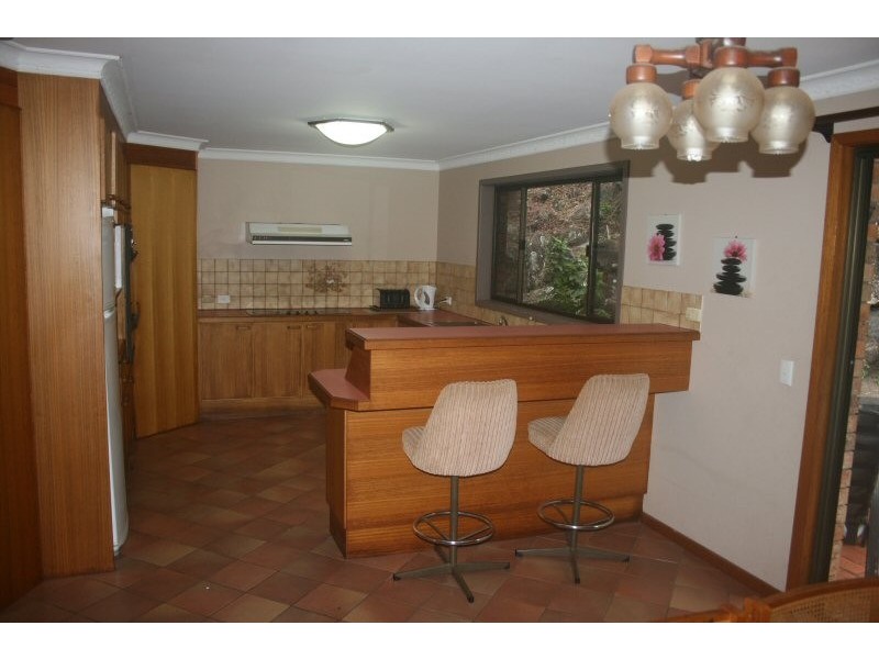 24 Binya Place, Ocean Shores NSW 2483