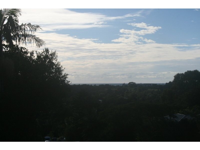 24 Binya Place, Ocean Shores NSW 2483