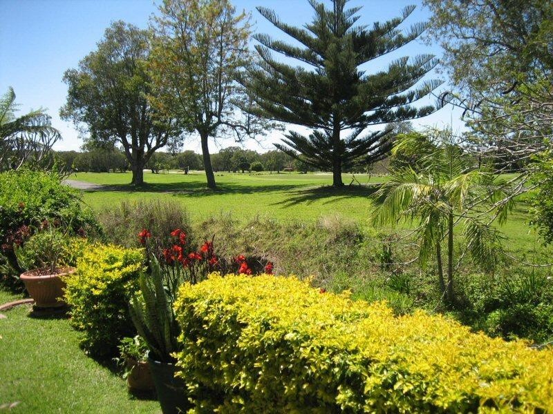 4/10 Balemo Drive, Ocean Shores NSW 2483