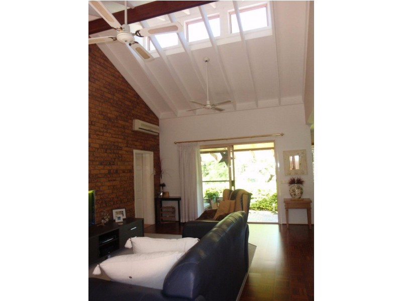 4/10 Balemo Drive, Ocean Shores NSW 2483