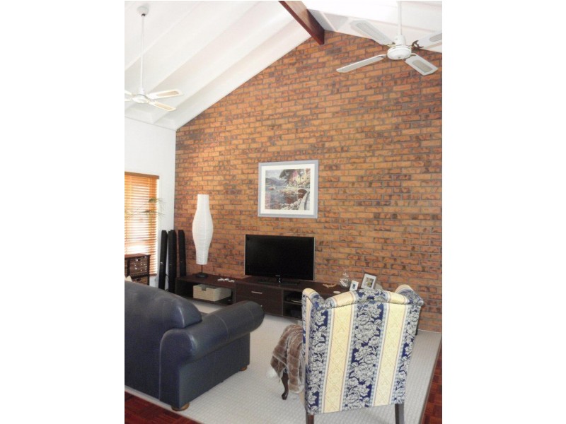 4/10 Balemo Drive, Ocean Shores NSW 2483