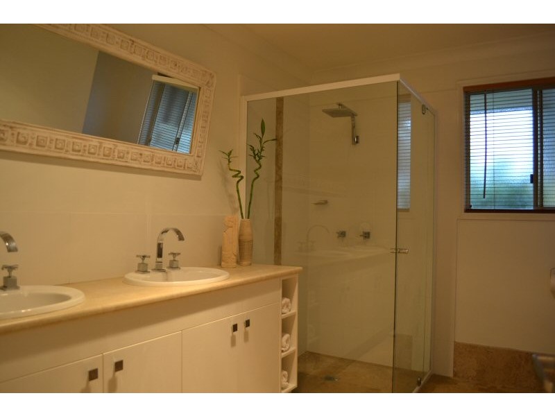 10 Konda Court, Ocean Shores NSW 2483