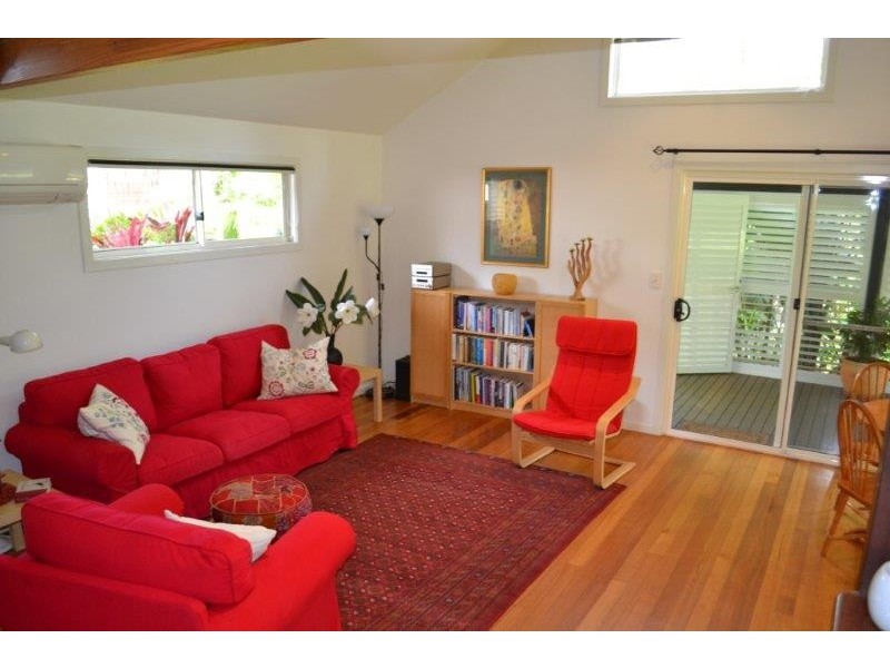 38 Mia Court, Ocean Shores NSW 2483