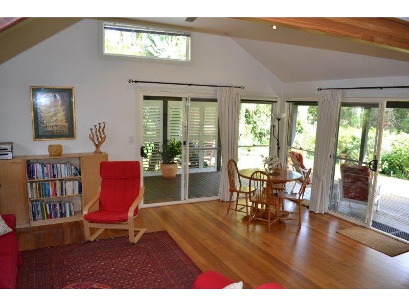 38 Mia Court, Ocean Shores NSW 2483