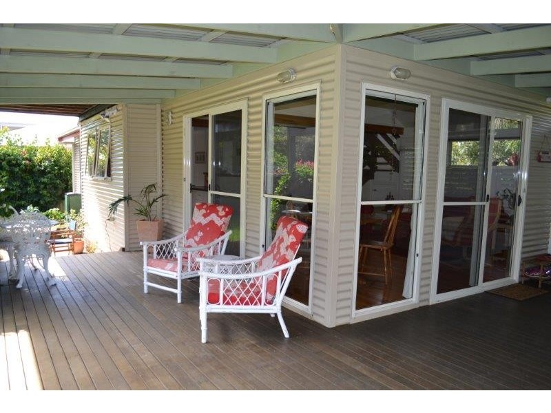 38 Mia Court, Ocean Shores NSW 2483