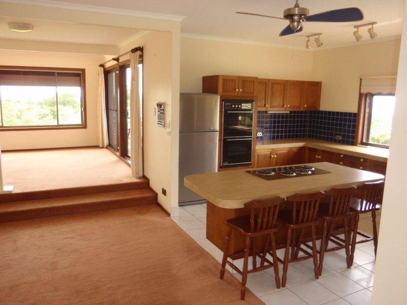 34 Warrambool Road, Ocean Shores NSW 2483