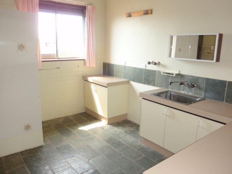 34 Warrambool Road, Ocean Shores NSW 2483