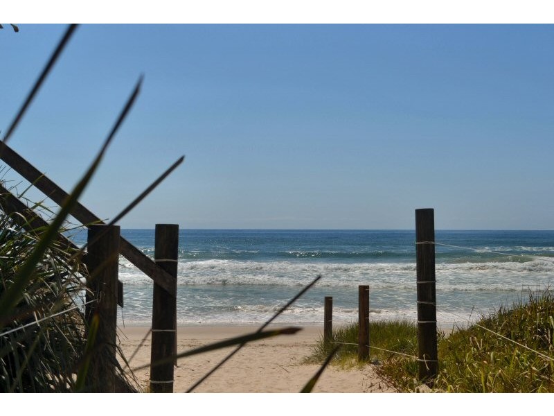 16 Gloria Street, South Golden Beach NSW 2483